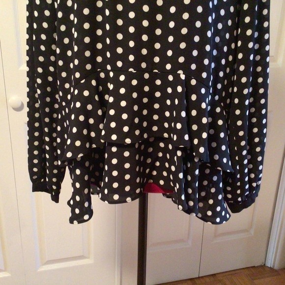 Elle polka Dot ruffle blouse  Sz Medium - Picture 5 of 5